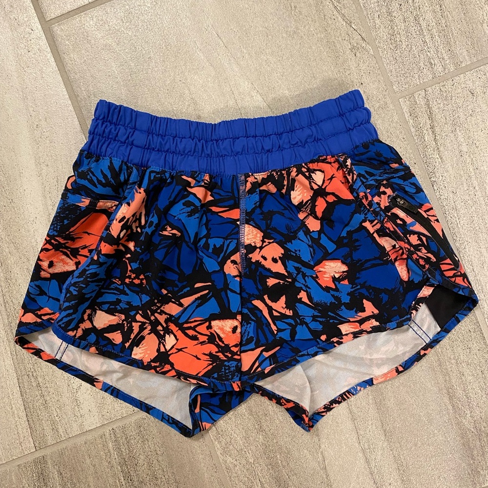 lululemon tracker shorts